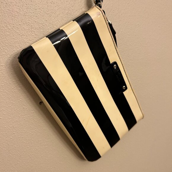 Kate Spade Lolly Penn Valley Patent Striped Wristlet Wallet Black/Cream - Picture 2 of 14
